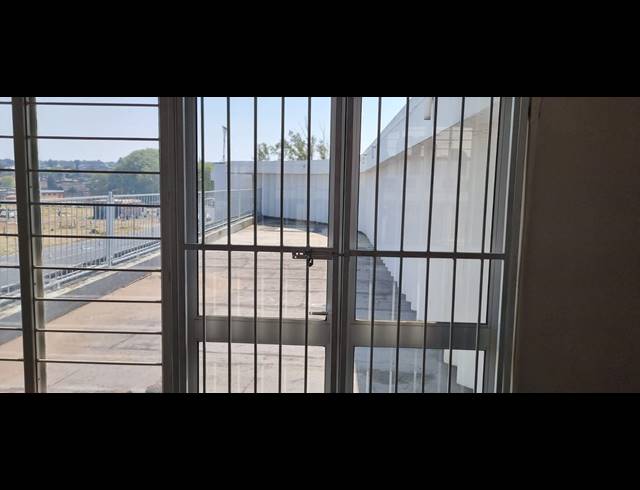 340M² OFFICE TO LET IN KRUGERSDORP CENTRAL